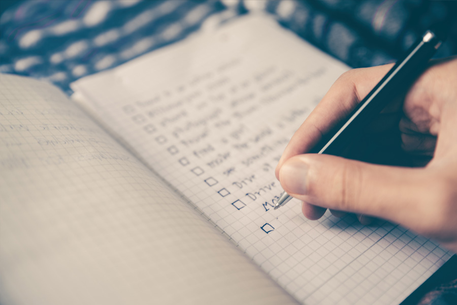 Handwritten checklist – what to register, what not to register.